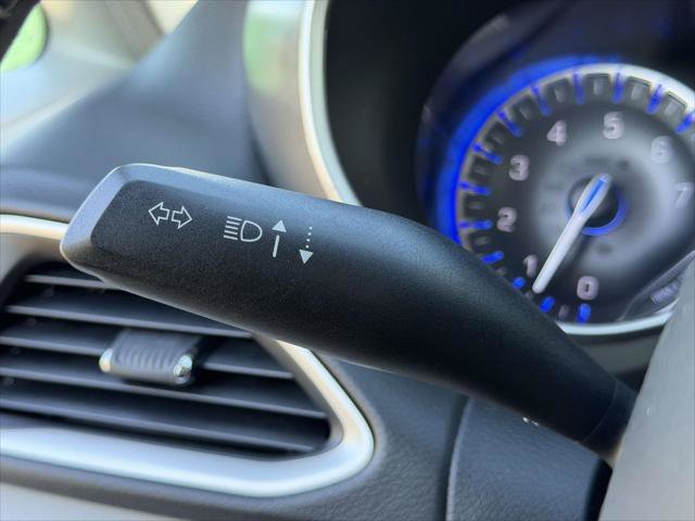 Used 2024 Chrysler Pacifica Touring-L FWD image 24
