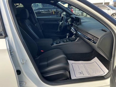 Certified 2025 Honda Civic Sport image 27