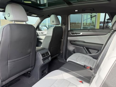 Used 2024 Volkswagen Atlas Cross Sport SEL image 36