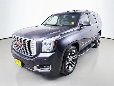 Used 2017 GMC Yukon Denali w/ Open Road Package AWD/4WD image 10