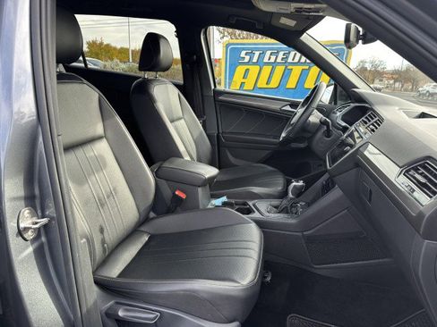 Used 2022 Volkswagen Tiguan SE R-Line image 20