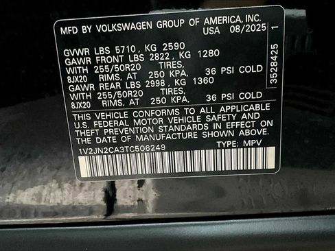 New 2026 Volkswagen Atlas SE image 18