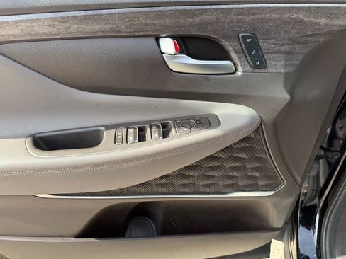 Used 2020 Hyundai Santa Fe Limited image 9