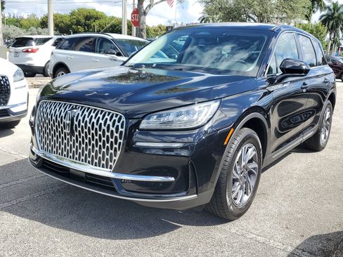 Certified 2024 Lincoln Corsair Premiere image 3