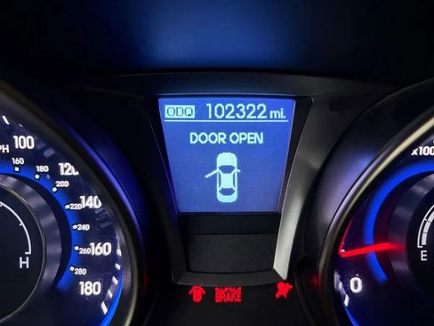 Used 2015 Hyundai Genesis 3.8 RWD image 25