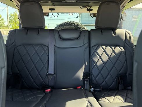 Certified 2025 Jeep Wrangler Unlimited Sport AWD/4WD image 29