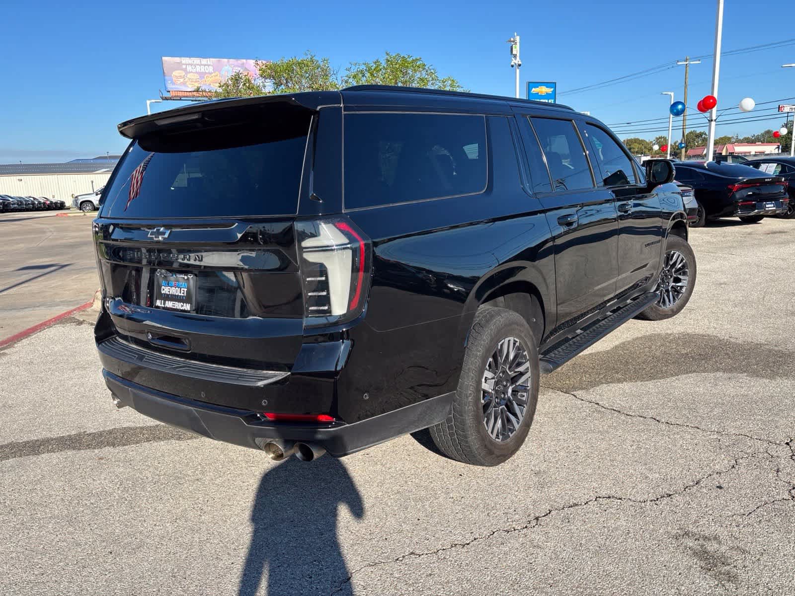 Used 2025 Chevrolet Suburban Z71 w/ Comfort Package AWD/4WD image 5