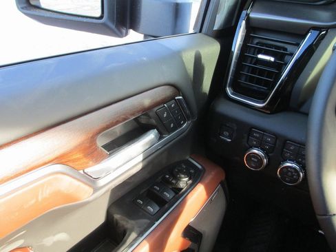 New 2026 GMC Sierra 3500 Denali Ultimate image 17