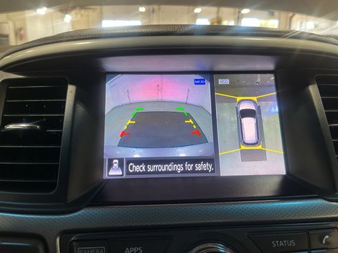 Used 2019 Nissan Pathfinder SL FWD image 36
