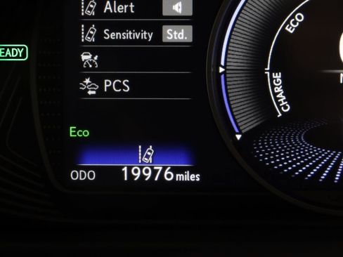 Used 2023 Lexus UX 250h AWD w/ Accessory Package (Z2) image 33