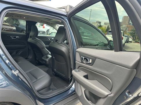 Used 2026 Volvo V60 B5 Cross Country Plus w/ Climate Package AWD/4WD image 13