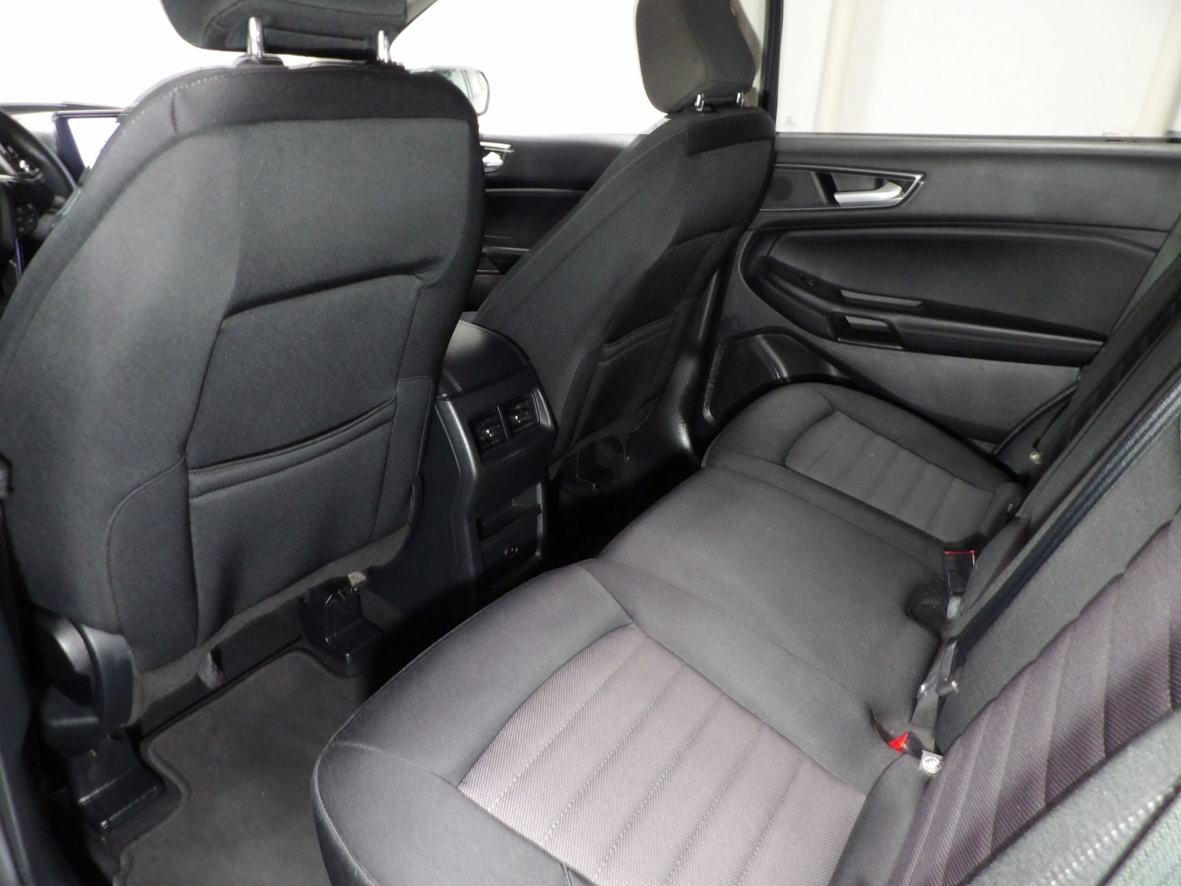 Used 2022 Ford Edge SE AWD/4WD image 11
