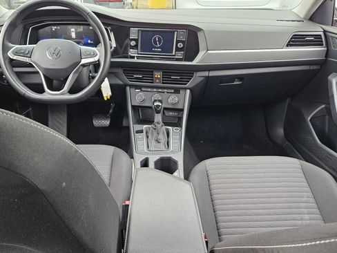 Used 2024 Volkswagen Jetta S image 8
