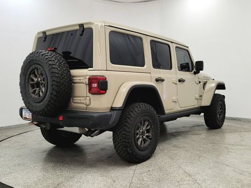 Used 2022 Jeep Wrangler Unlimited Rubicon w/ Trailer Tow Package AWD/4WD image 5
