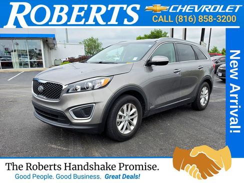 Used 2016 Kia Sorento AWD w/ LX Convenience Package image 1