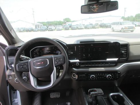 New 2026 GMC Sierra 1500 SLT w/ SLT Premium Plus Package AWD/4WD image 17