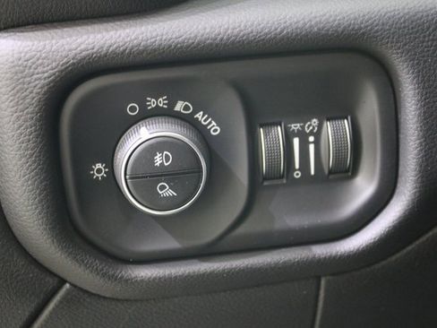 Used 2019 RAM 2500 Laramie image 12