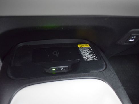 Used 2025 Toyota Corolla LE w/ LE Premium Package image 15