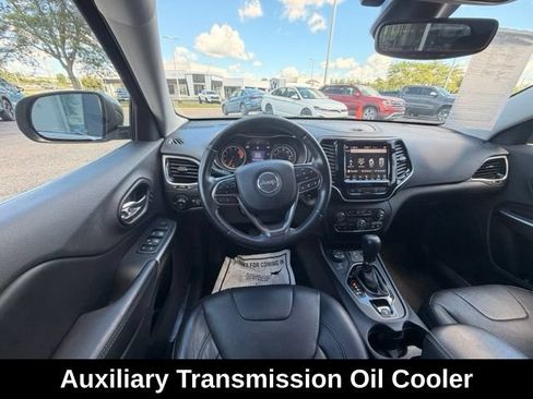 Used 2019 Jeep Cherokee Limited w/ Luxury Group AWD/4WD image 6