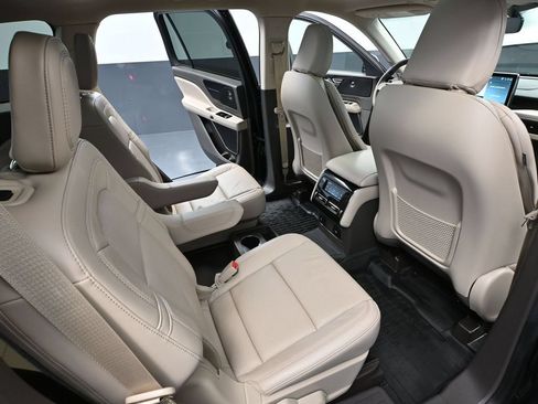 Used 2022 Lincoln Aviator Reserve w/ Elements Package Plus AWD/4WD image 51