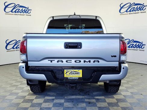 Used 2023 Toyota Tacoma TRD Off-Road image 4