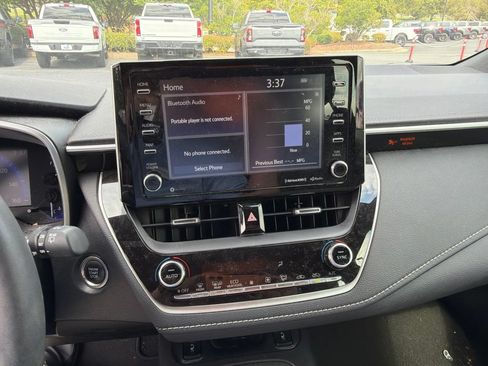 Used 2019 Toyota Corolla XSE FWD image 2