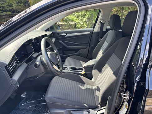 Used 2025 Volkswagen Jetta S image 25
