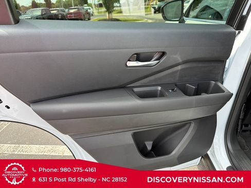 New 2026 Nissan Pathfinder SL FWD image 27