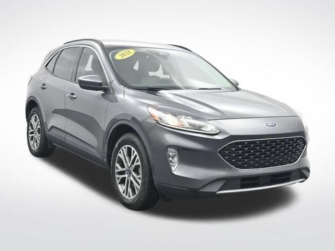 Certified 2021 Ford Escape SEL w/ Technology Package AWD/4WD image 3