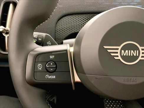 Certified 2025 MINI Cooper Countryman S w/ Comfort Package Max image 18