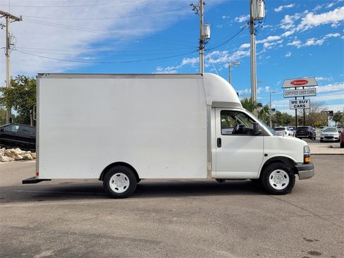 Used 2019 Chevrolet Express 3500 Work Van w/ Power Convenience Package image 8