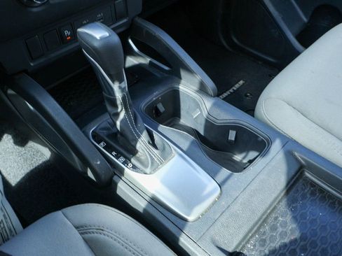 Certified 2025 Nissan Frontier SV image 15