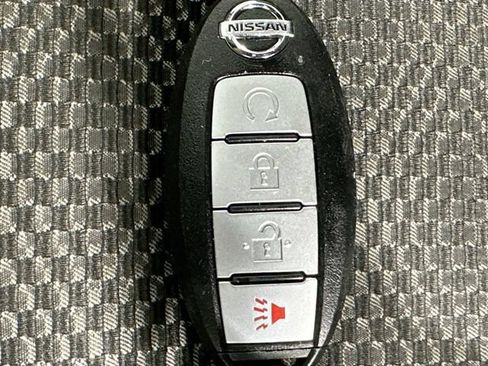 Used 2019 Nissan Rogue Sport SV w/ Technology Package AWD/4WD image 16