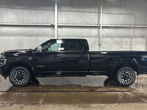 New 2026 RAM 3500 Longhorn AWD/4WD image 40