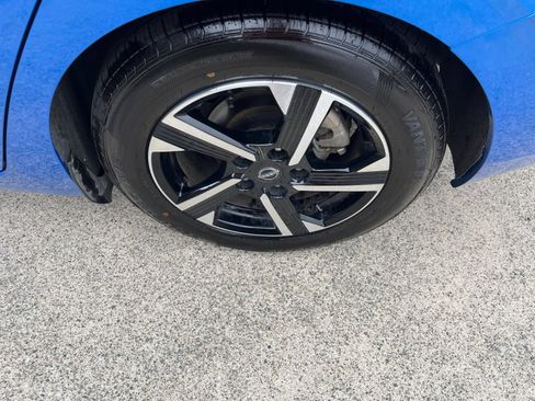 Used 2025 Nissan Sentra SV FWD image 25