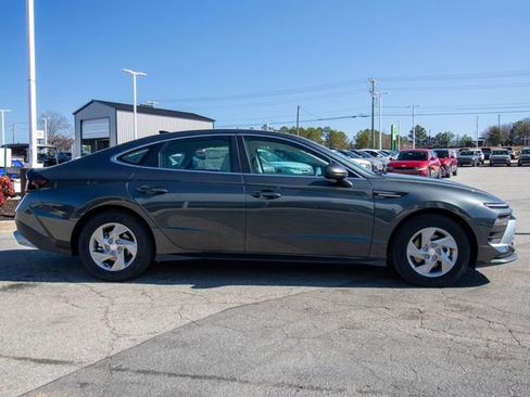 New 2026 Hyundai Sonata SE FWD image 4