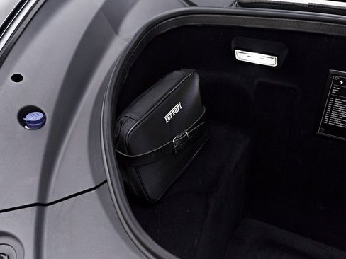 Used 2022 Ferrari F8 Tributo image 23