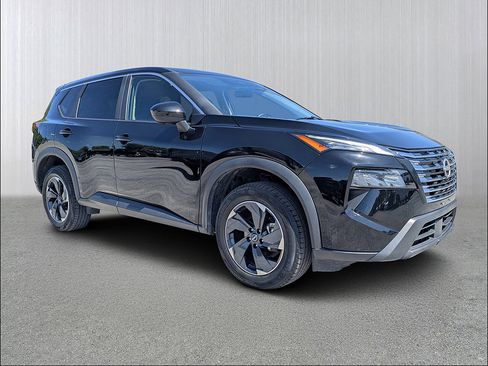 Used 2025 Nissan Rogue SV AWD/4WD image 1