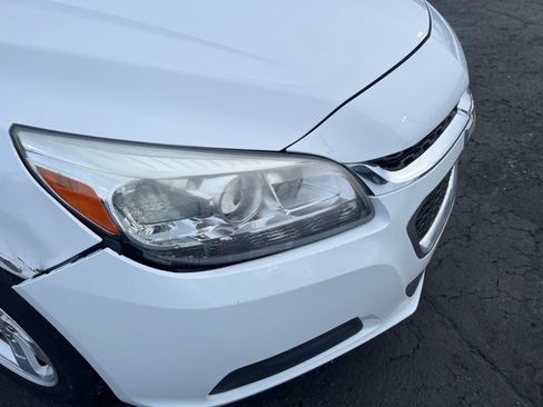 Used 2016 Chevrolet Malibu LT image 8