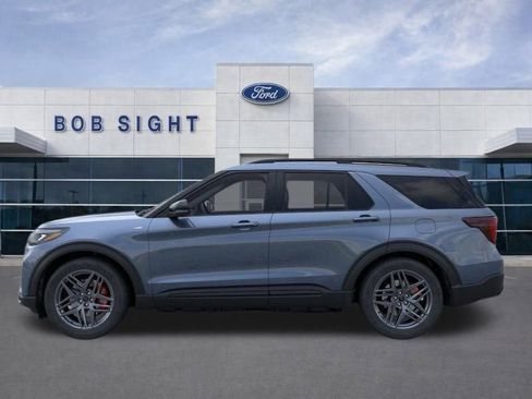 New 2026 Ford Explorer ST-Line w/ ST-Line Street Pack image 4