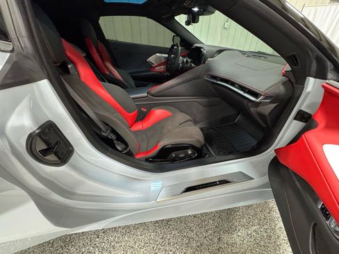 Used 2021 Chevrolet Corvette Stingray Preferred Cpe w/ Z51 Performance Package image 23