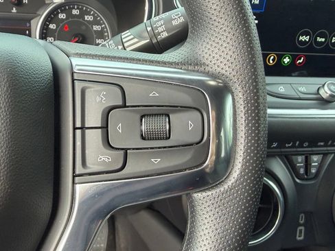 Used 2025 Chevrolet Blazer LT AWD/4WD image 32