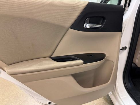 Used 2014 Honda Accord LX image 16