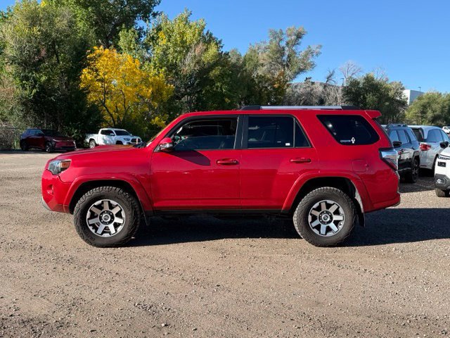 Used 2017 Toyota 4Runner TRD Off-Road Premium AWD/4WD image 2
