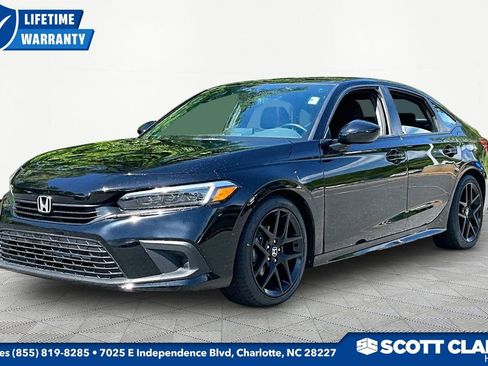 Used 2024 Honda Civic Sport image 3