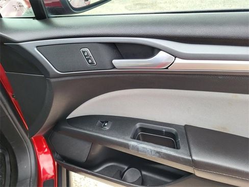 Used 2014 Ford Fusion S image 19