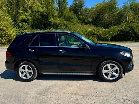 Used 2018 Mercedes-Benz GLE 350 4MATIC image 7