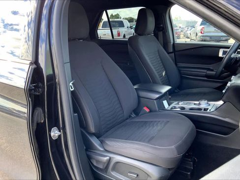 Certified 2020 Ford Explorer XLT w/ Comfort Package image 8