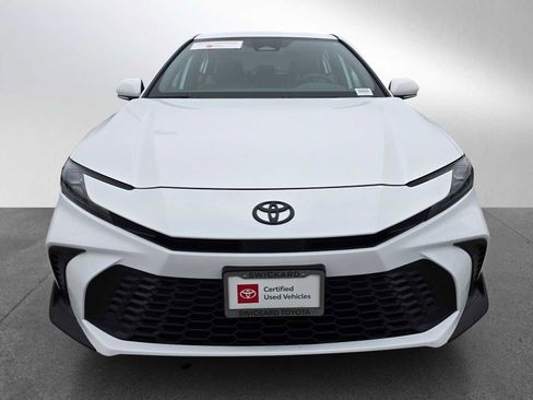 Certified 2025 Toyota Camry SE image 8
