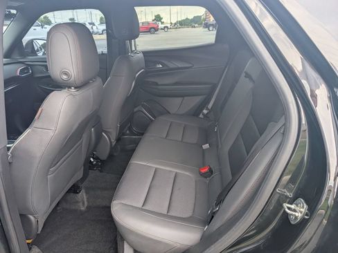 Used 2022 Chevrolet TrailBlazer RS AWD/4WD image 9